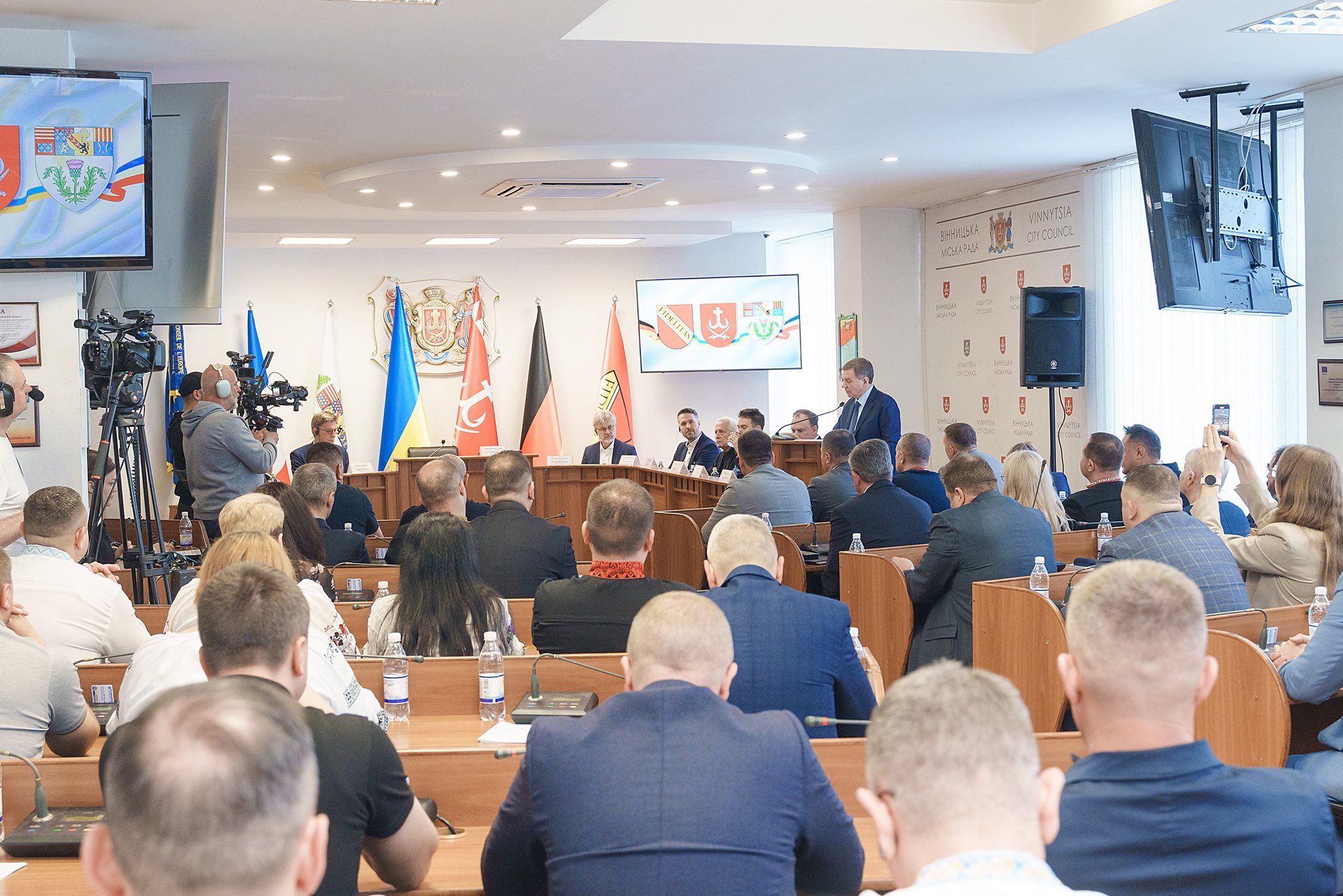 Кошти для Сил безпеки та оборони, турбота про Захисників, підтримка деокупованої Балаклії: які рішення ухвалили депутати на пленарному засіданні сесії міської ради