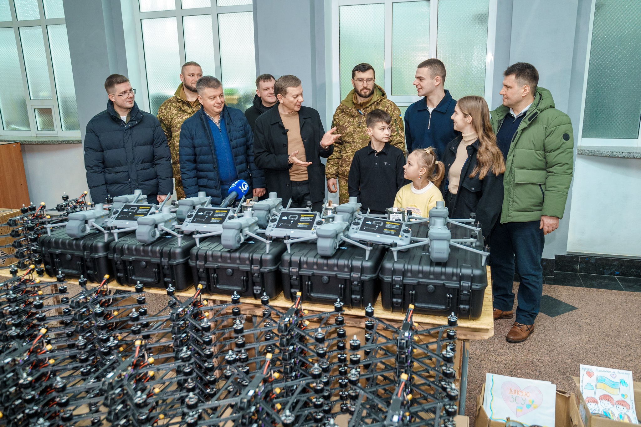 Команда Міжрегіонального координаційного гуманітарного штабу передала бійцям Червоної калини чергову партію допомоги 