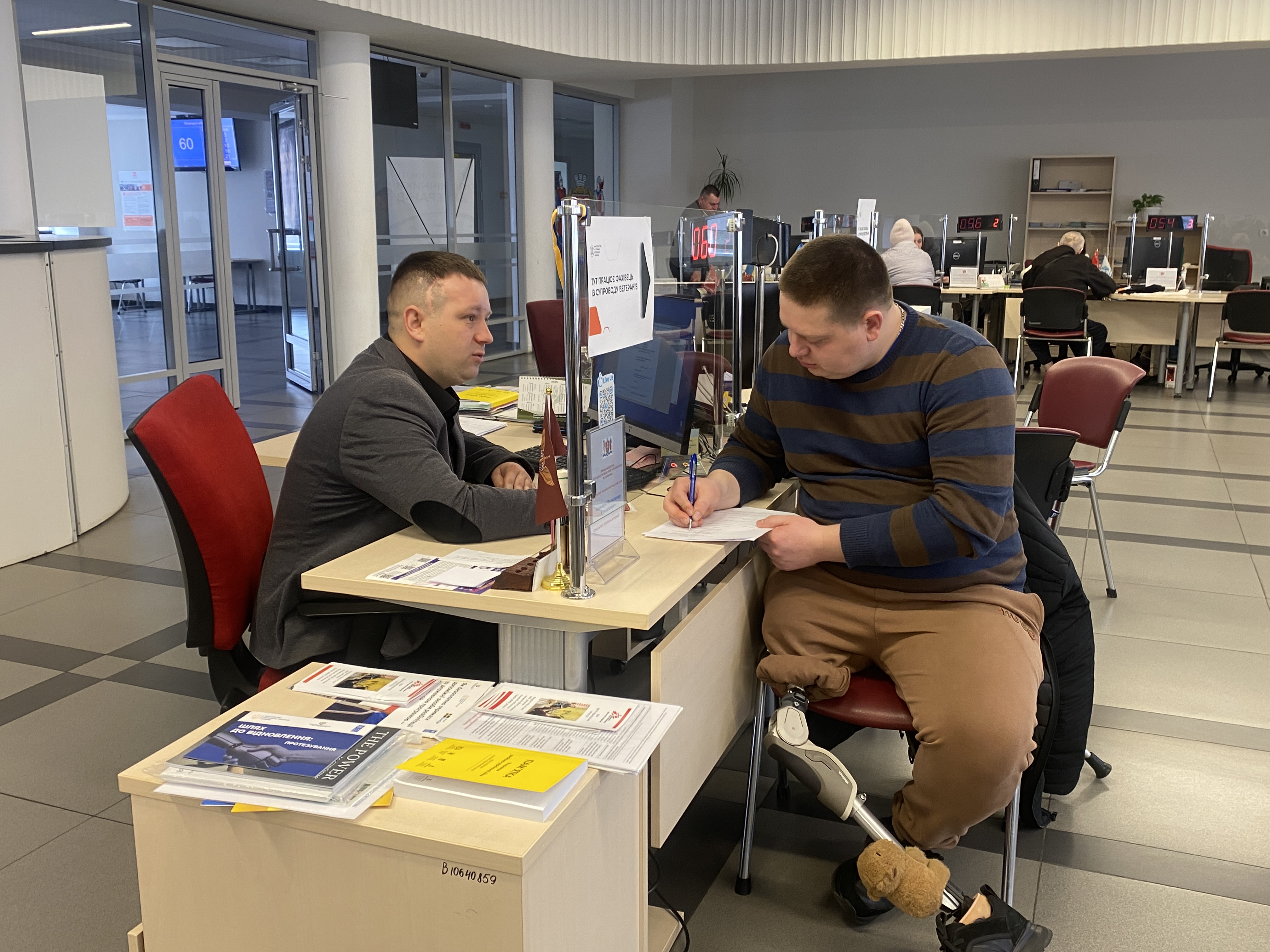 «З ними можна бути відвертими та водночас отримати кваліфіковану допомогу», – Захисники про роботу із помічниками ветеранів у Вінниці