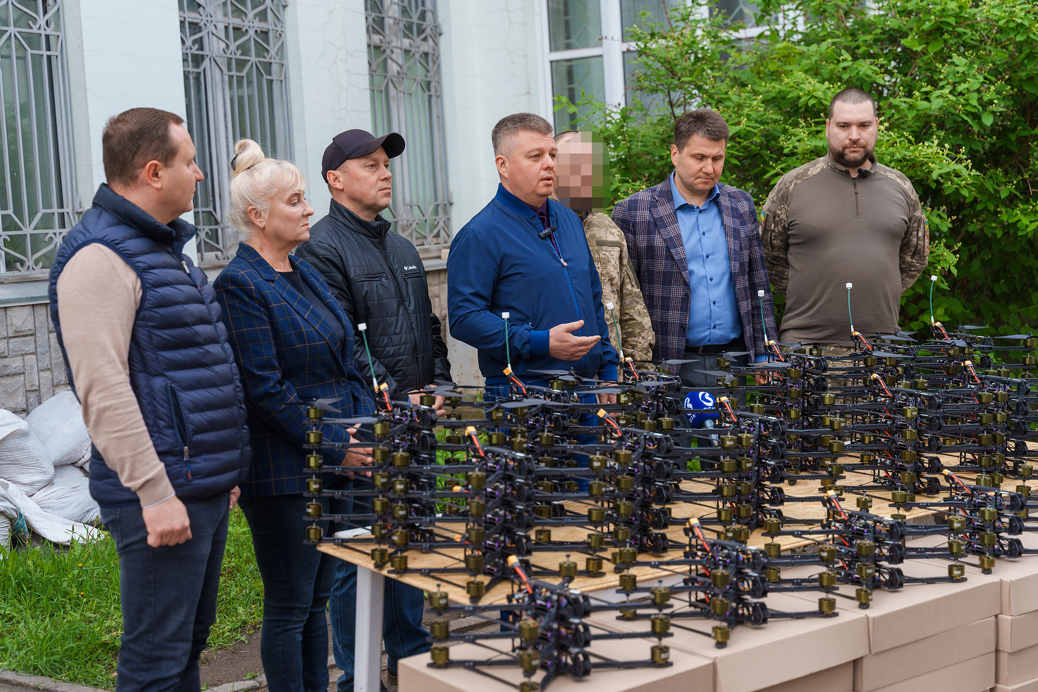 Безпека та оборона. Чергова передача спецтехніки одразу для двох військових формувань від Вінницької міської ради та Міжрегіонального координаційного гуманітарного штабу