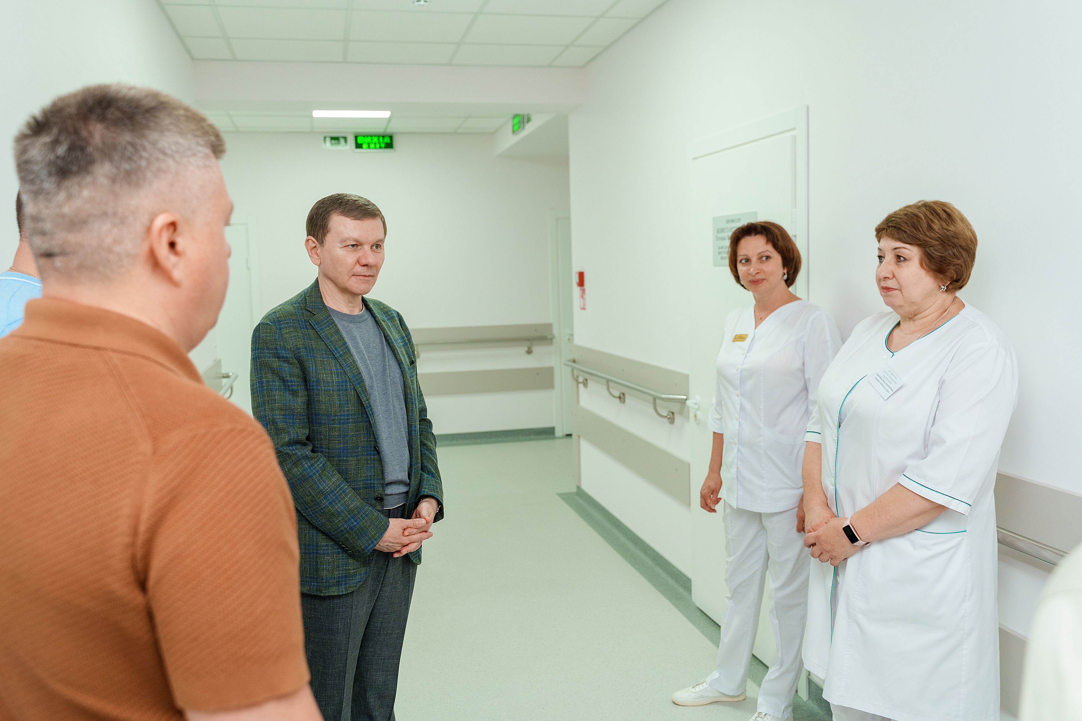 Міський голова Сергій Моргунов оглянув оновлене терапевтичне відділення МКЛ №1