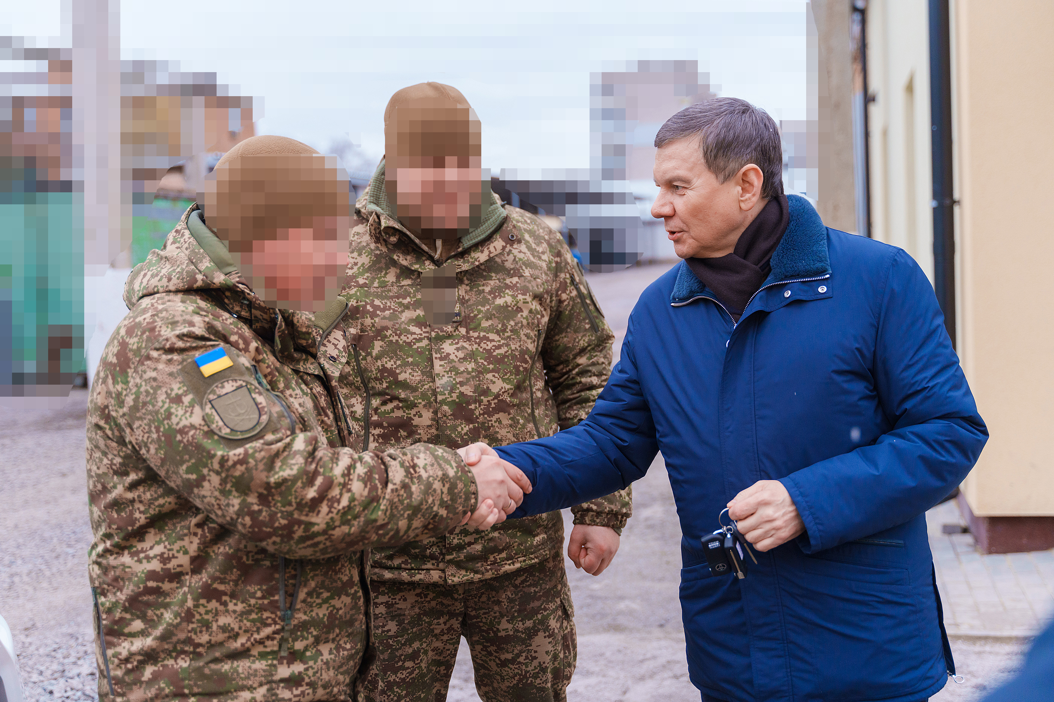 Ще один пікап для «ловців шахедів». Вінницька міська рада спільно з громадою та Міжрегіональним координаційним гуманітарним штабом підсилила військових 