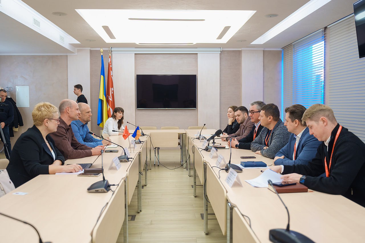 Налагоджують можливість співпраці в сфері водопостачання. У Вінниці перебуває делегація із Цюриху