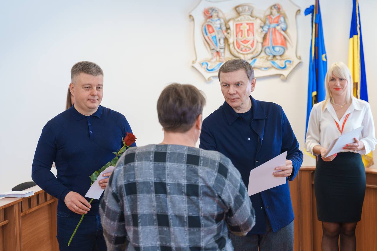 І на фронті, і в тилу. Напередодні професійного дня міський голова Вінниці відзначив працівників житлово-комунального господарства