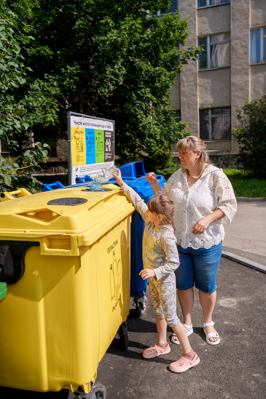 До муніципального проєкту з сортування відходів долучились мешканці ще чотирьох будинків