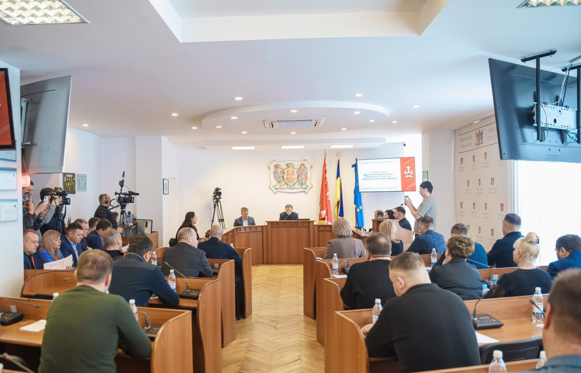 Дадуть змогу оперативно очищати місто в умовах кадрового дефіциту: Вінниця придбає в лізинг 19 прибиральних машин, на 12 з них отримають грант, що дозволить заощадити близько третини їх вартості 